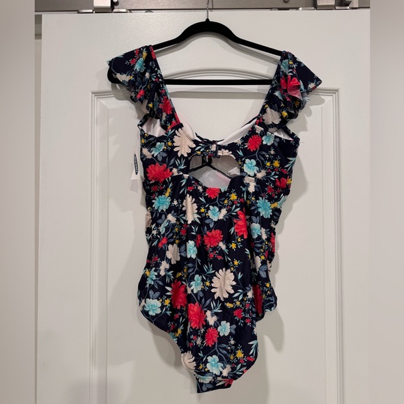 Old Navy Floral One Piece Bathing Suit NWT Size 1X Plus - Picture 2 of 2